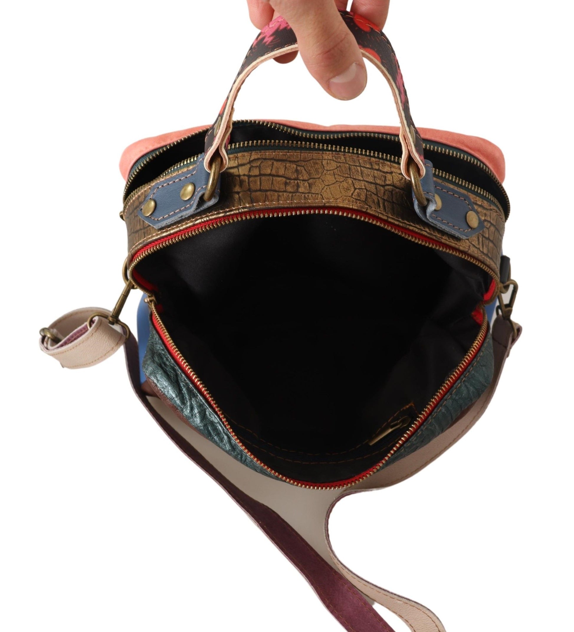 Chic Multicolor Leather Shoulder Bag