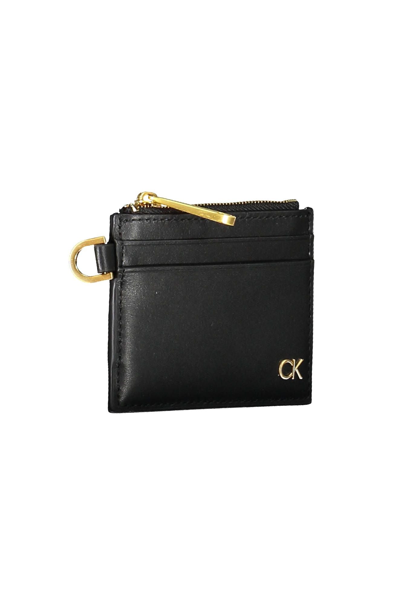 Sleek Leather Card Holder with Contrast Details