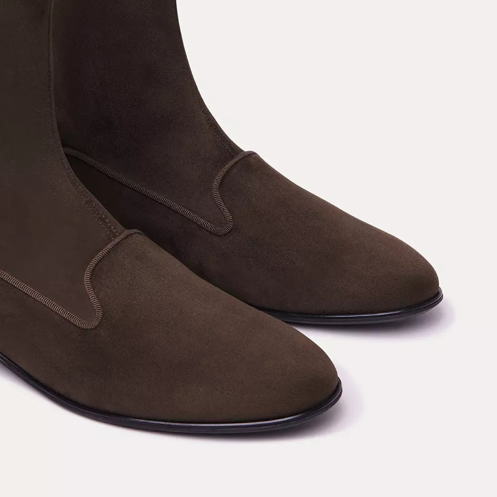 Elegant Suede Ankle Boots with Comfortable Fit