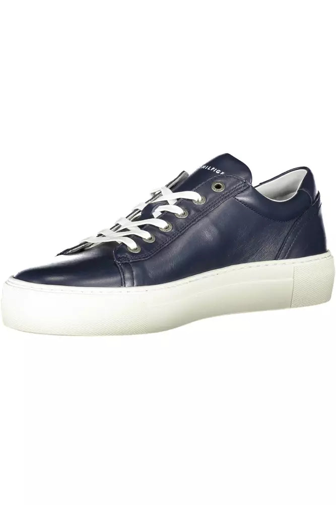 Chic Leather Lace-Up Sneakers with Contrast Detail