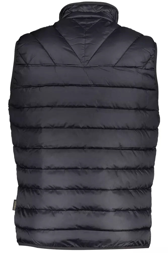 Sleek Sleeveless Black Outdoor Vest