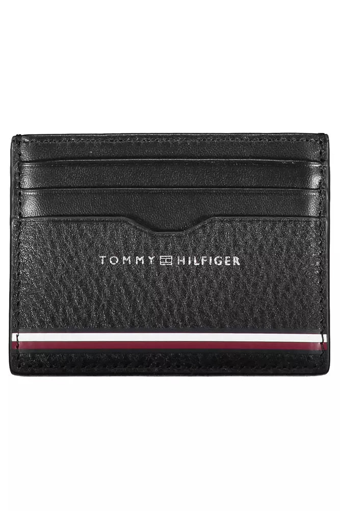 Sleek Leather Card Holder with Contrast Detail