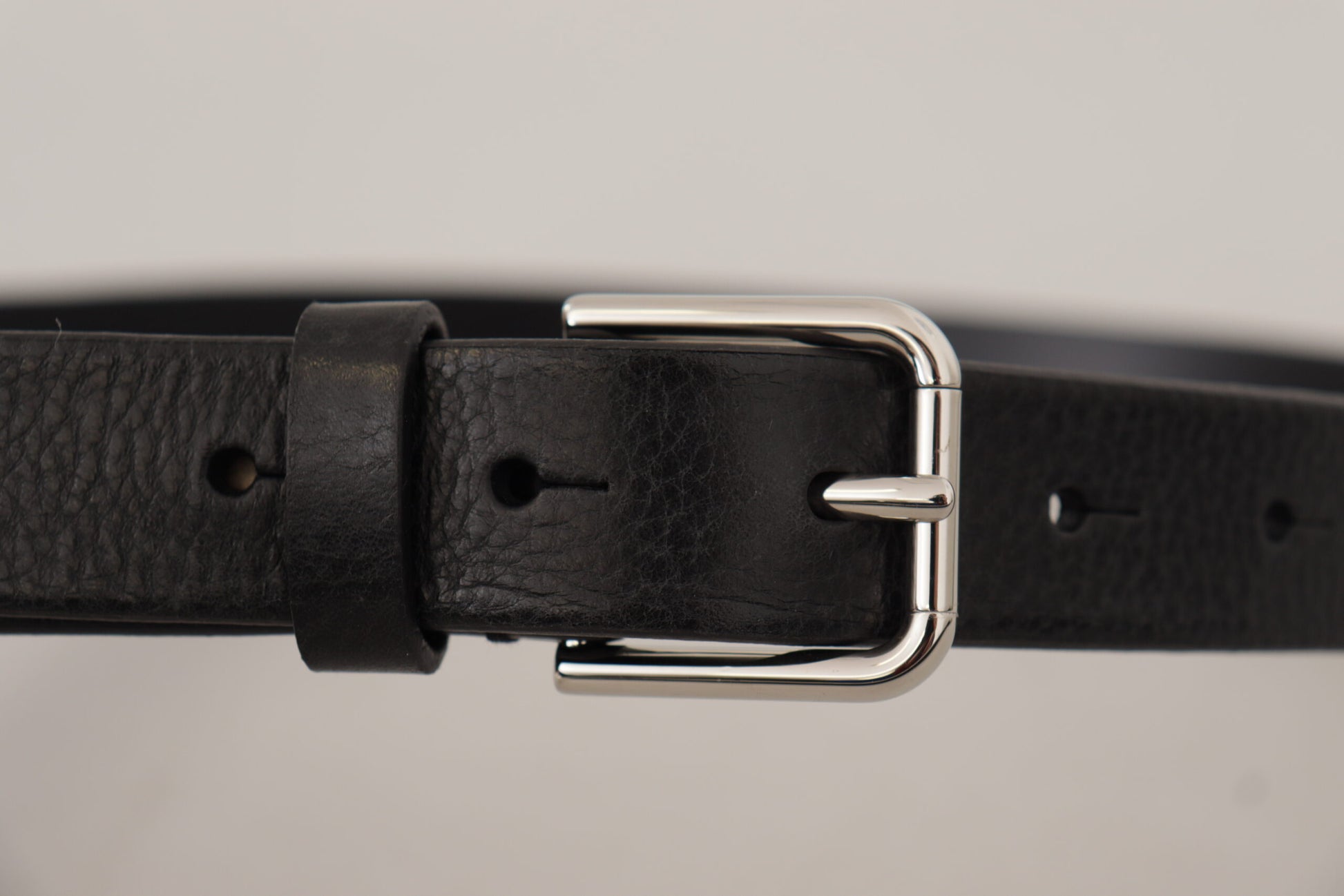 Elegant Black Leather Belt with Metal Buckle