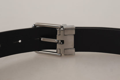 Elegant Black Leather Belt with Metal Buckle