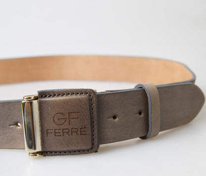 Elegant Leather Fashion Belt with Engraved Buckle