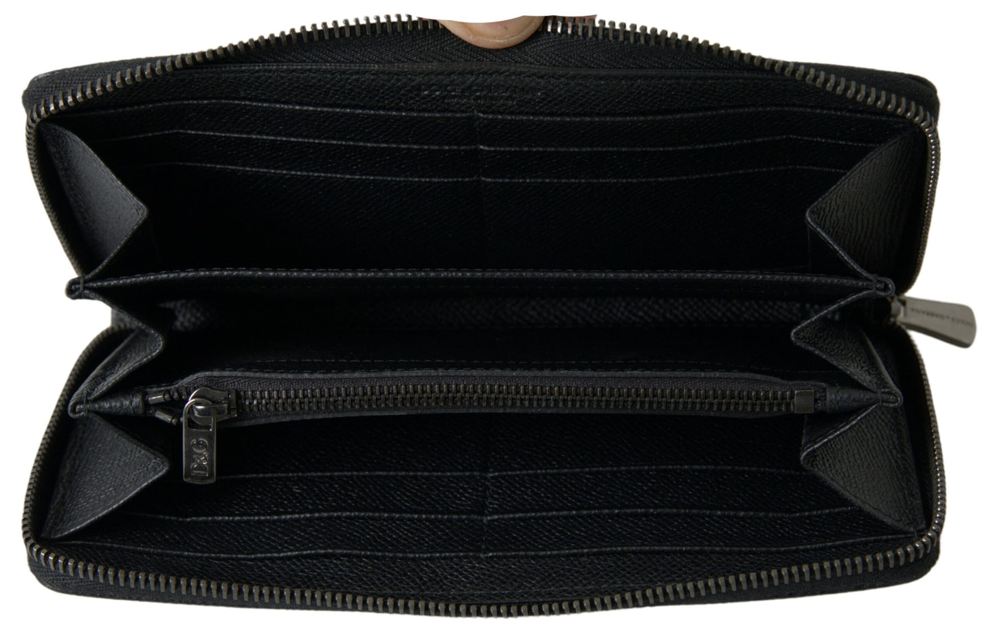 Elegant Black Leather Zip Wallet