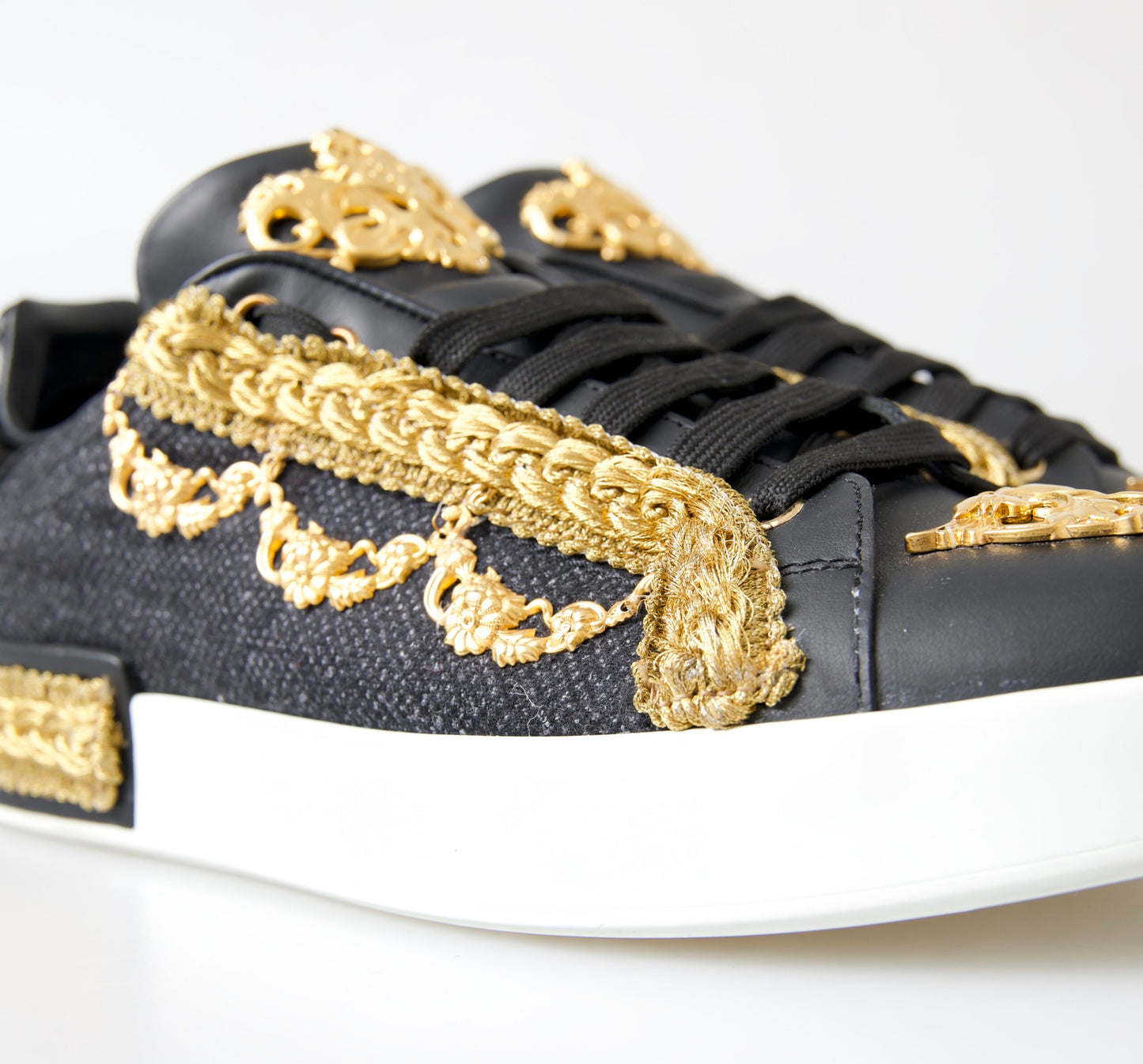 Elegant Portofino Sneakers in Black & Gold