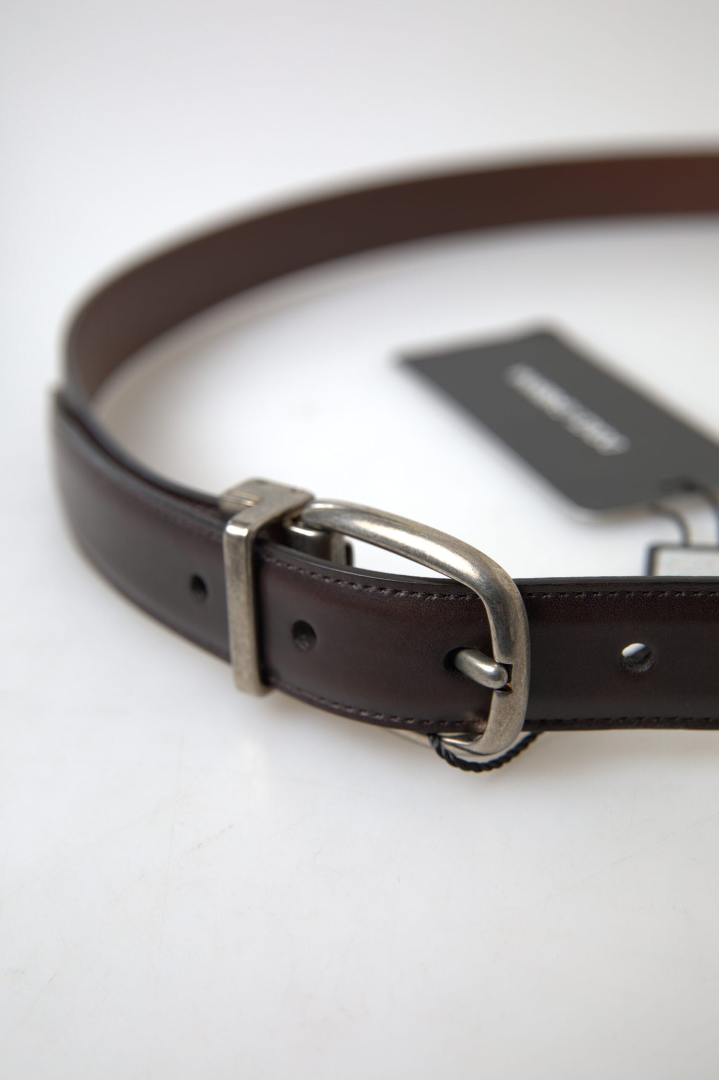 Elegant Leather Belt with Metal Buckle