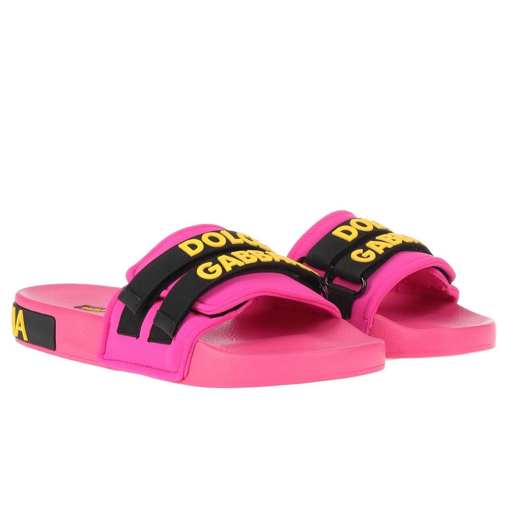 Chic Fuchsia Rubber Slippers for Elegant Comfort