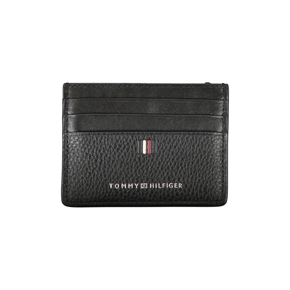 Sleek Black Leather Card Holder with Contrast Detail