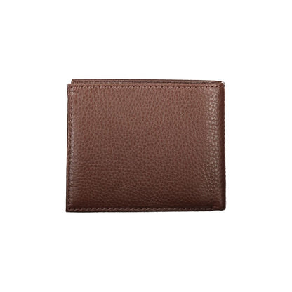 Elegant Leather Wallet with Contrast Details