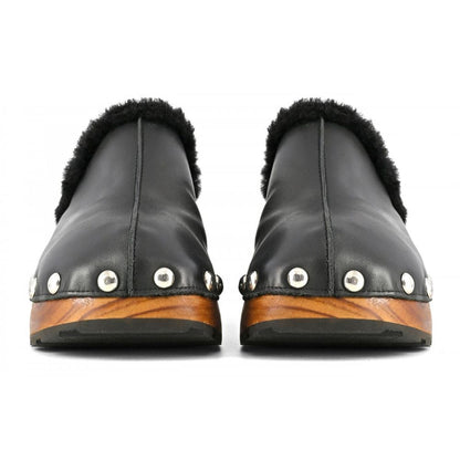 Elegant Black Leather Clogs with Faux Fur Trim