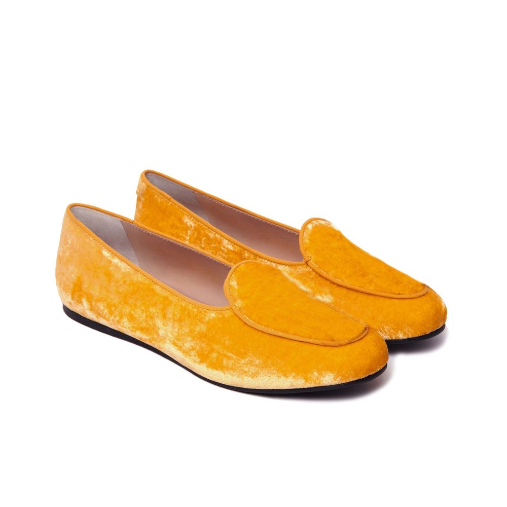 Timeless Velvet Moccasins - Elegant Comfort