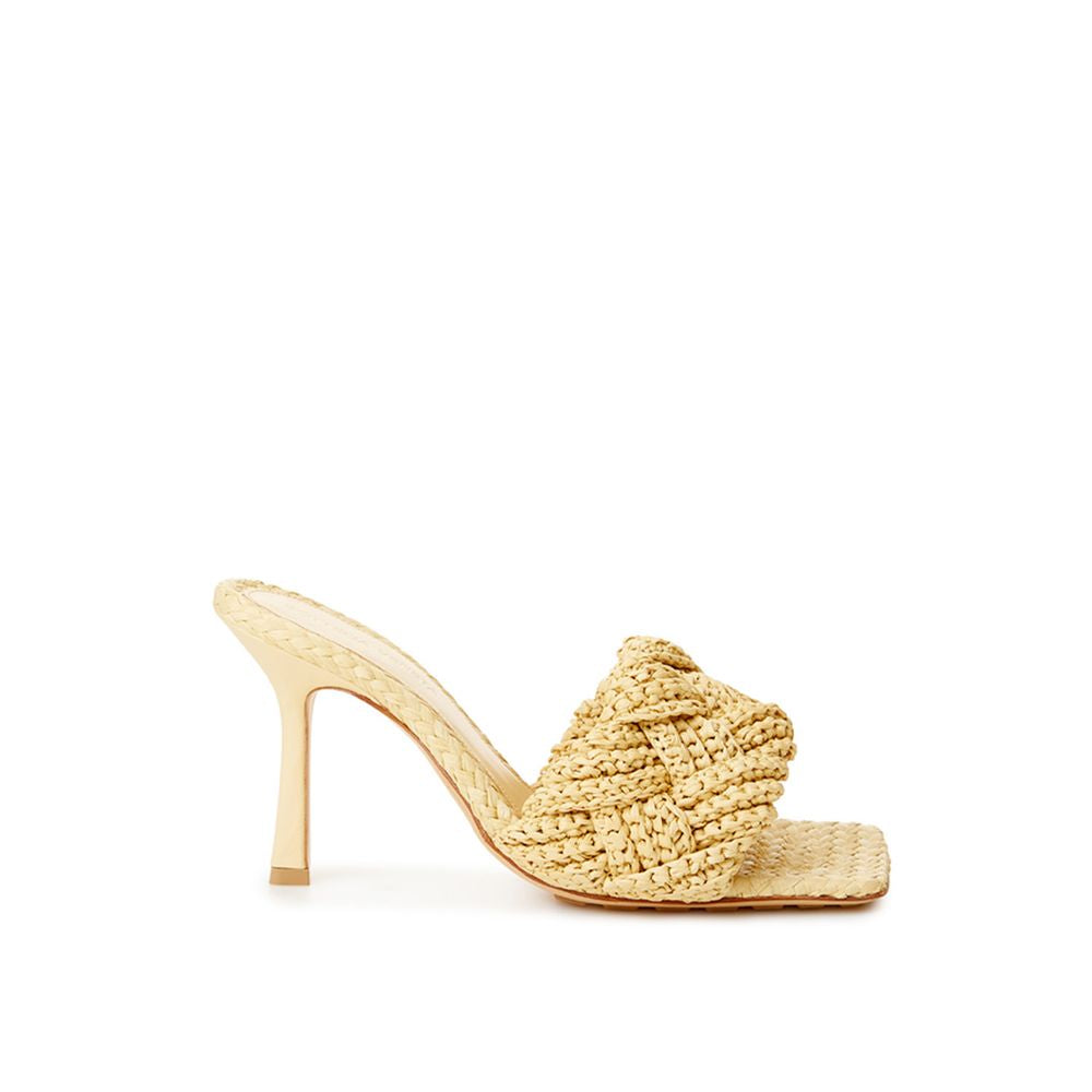 Beige Raffia Sandals for Elegant Summer Days