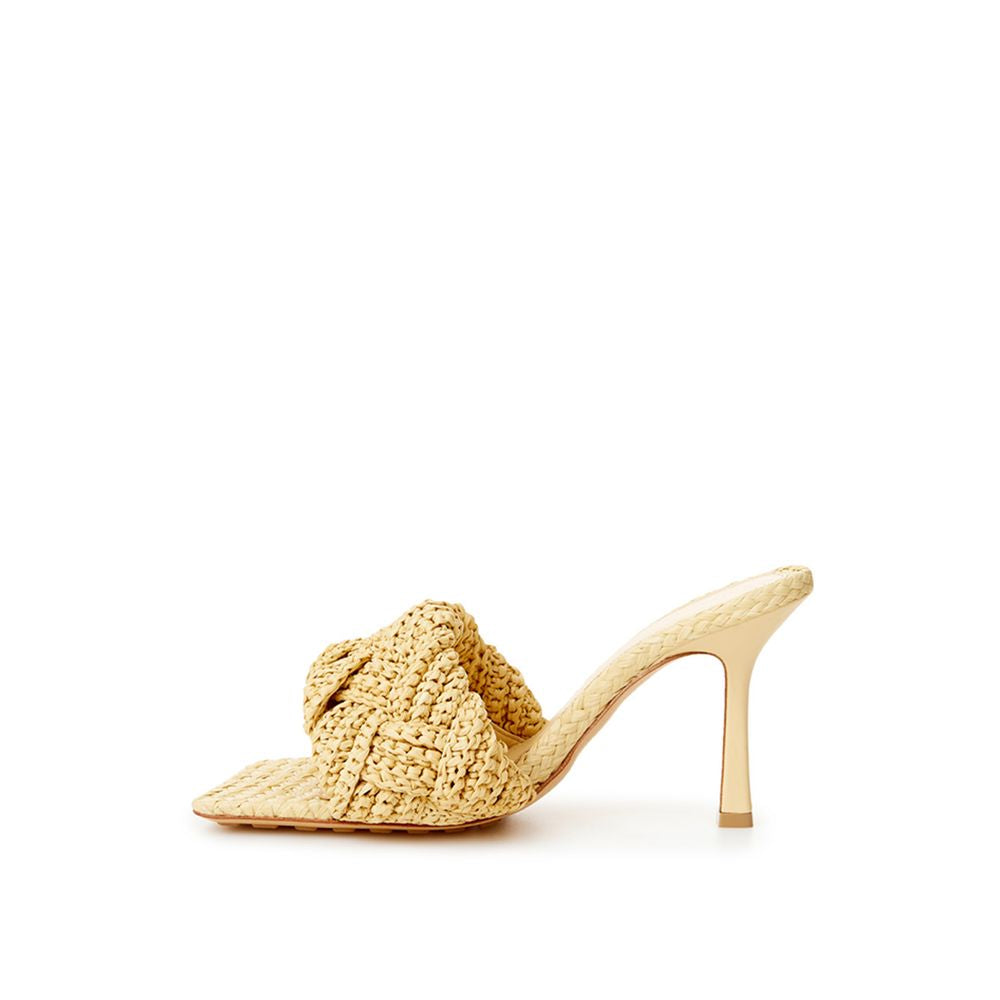 Beige Raffia Sandals for Elegant Summer Days