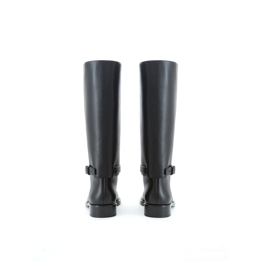 Elegant Leather Boots in Timeless Black