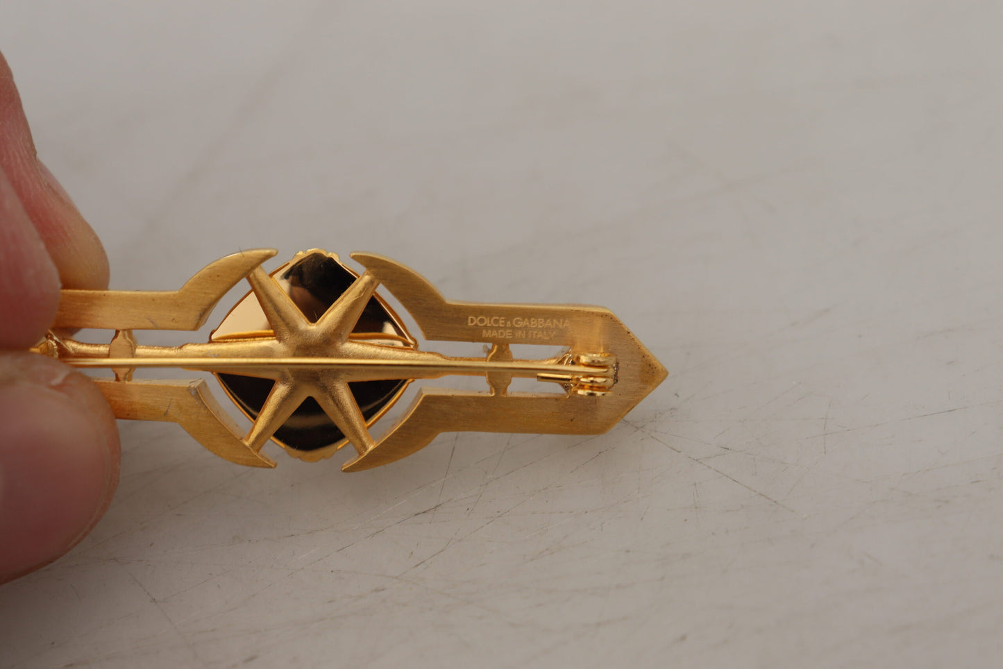 Elegant Gold-Plated Brooch Pin